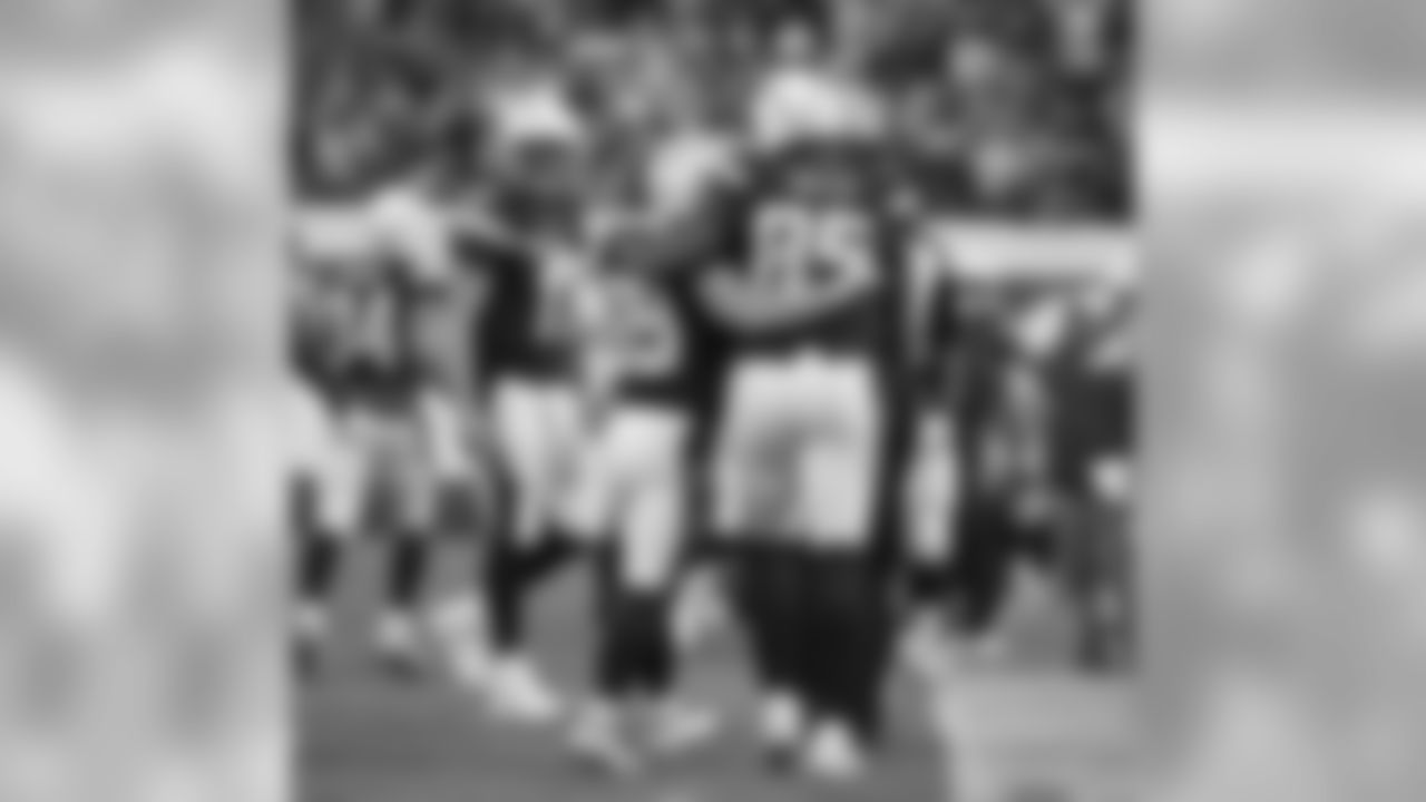 The Chargers beat the Miami Dolphins in the final home game of the 2015 season 30-14.