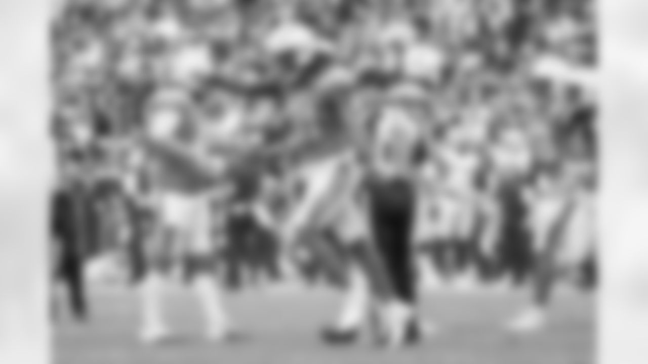 Oakland Raiders at Los Angeles Chargers on Sunday, October 07, 2018 in Carson, CA. Final score: 10-26.