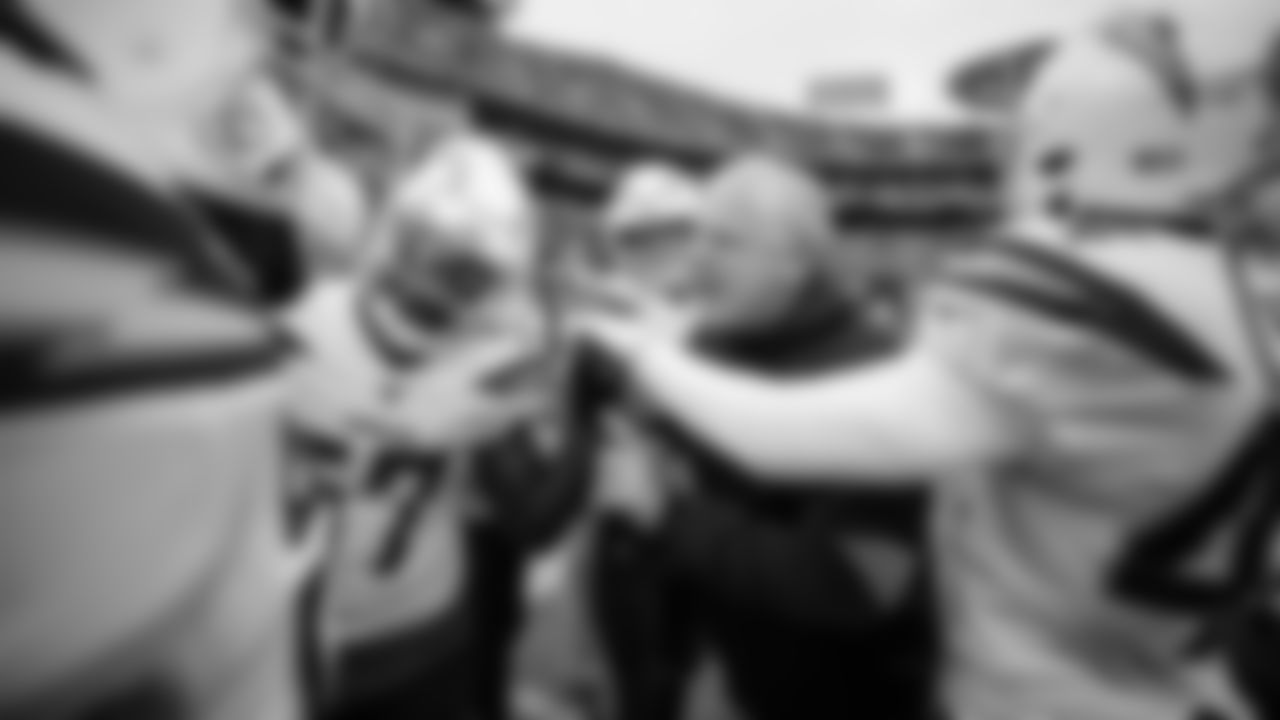 046_191229_LACatKC_MN_328