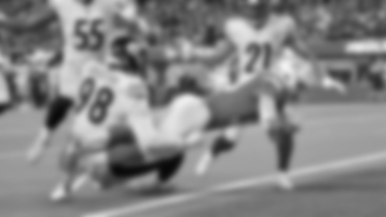21TopShots_Ekeler_032