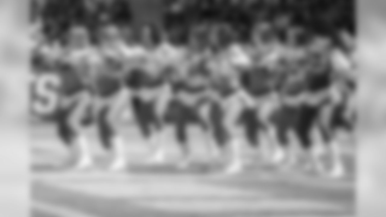 Kansas City Chiefs at Los Angeles Chargers on Sunday, September 09, 2018 in Carson, CA. Final score: 38-28 .