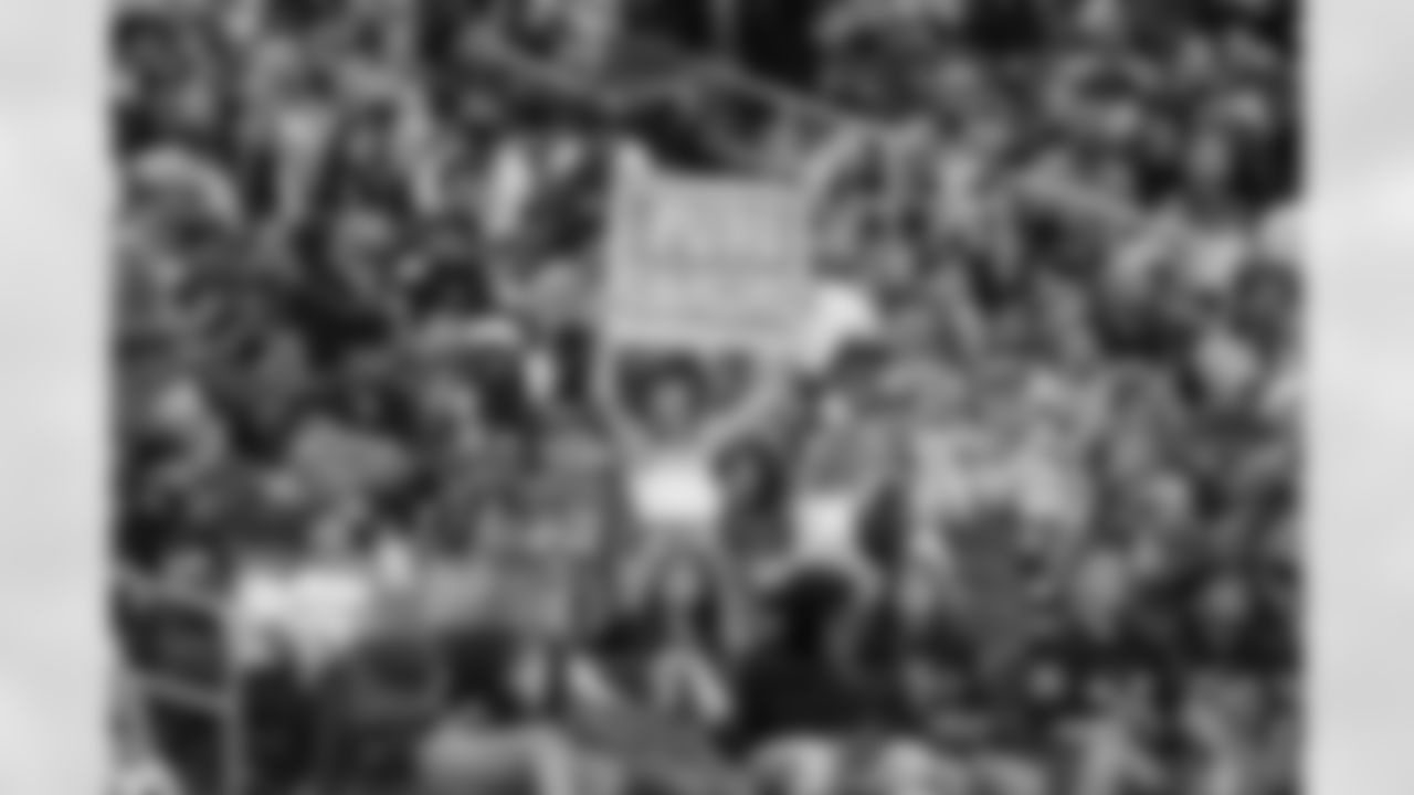 The Los Angeles Chargers play the Las Vegas Raiders on Sunday, October 1, 2023 at SoFi Stadium in Inglewood, CA.
[FINAL SCORE: LAC 24 - LV 17]