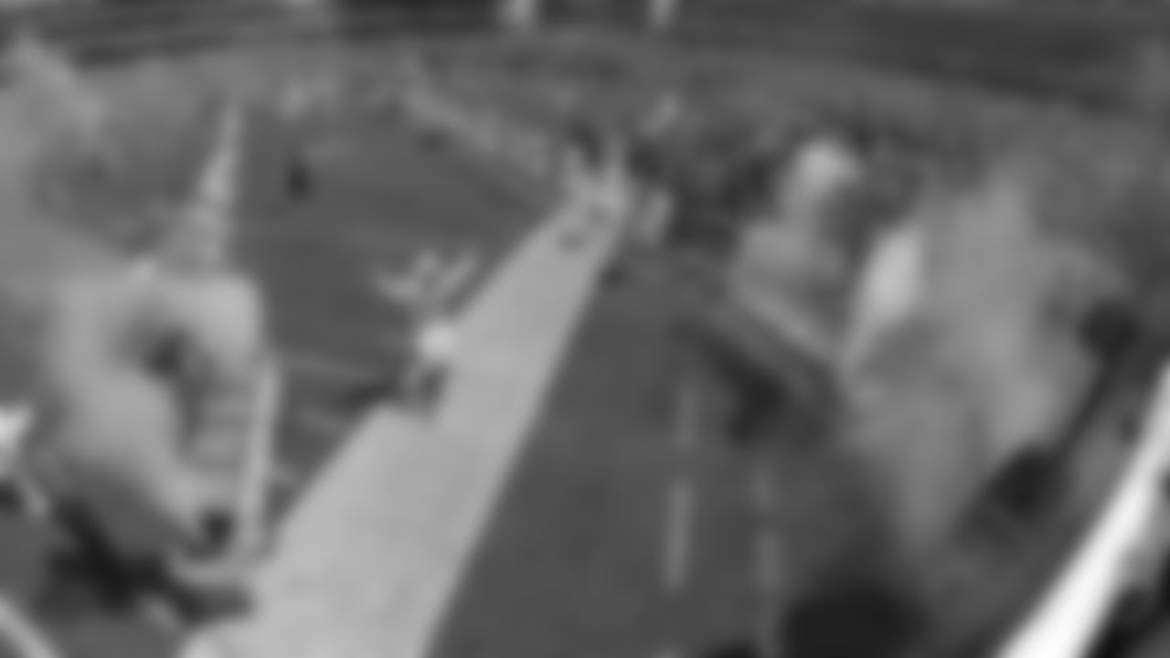 076-091315_DETvsSD_MN_671