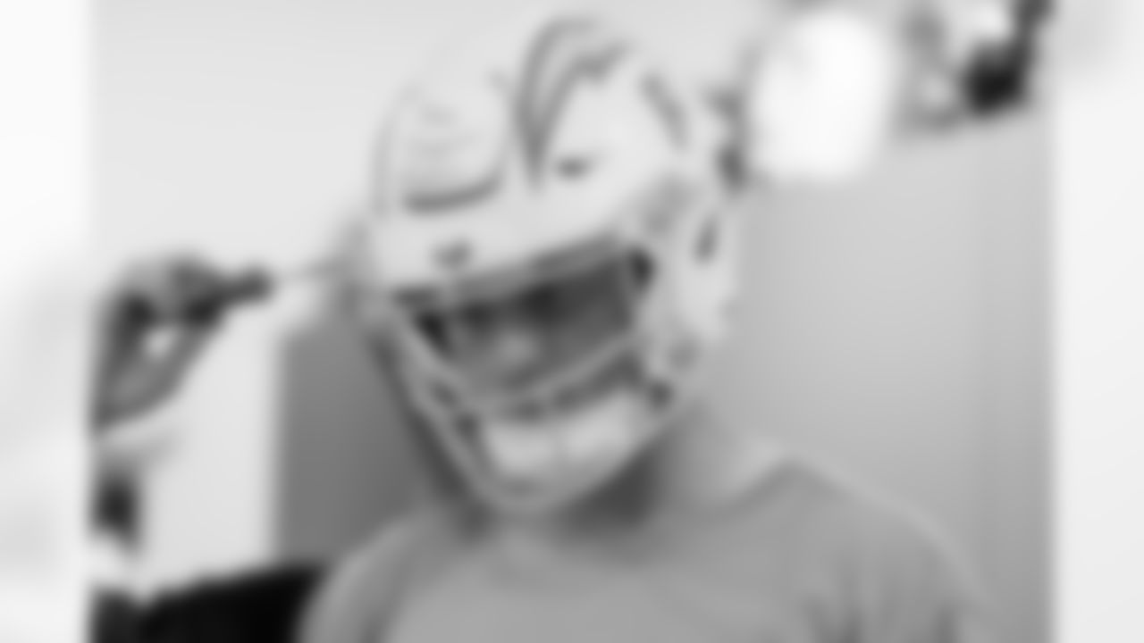 The Chargers 2023 rookie class gets fitted for their gear