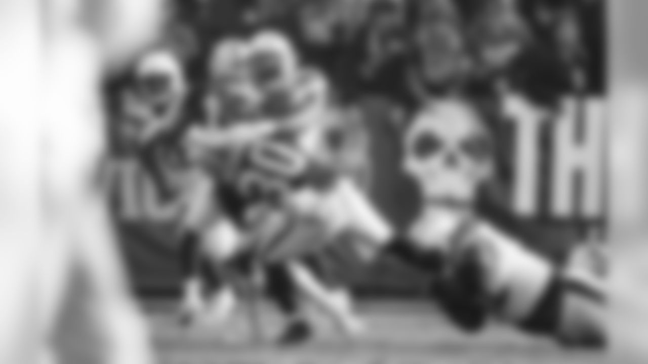 Los Angeles Chargers vs Oakland Raiders at Oakland Alameda Coliseum on Sunday, November 11, 2018 in Oakland, CA. Final score: LAC 20 - OAK 6