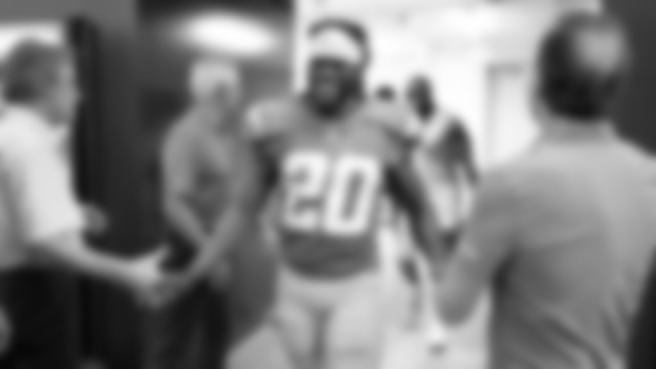 211022_LockerRoom_042