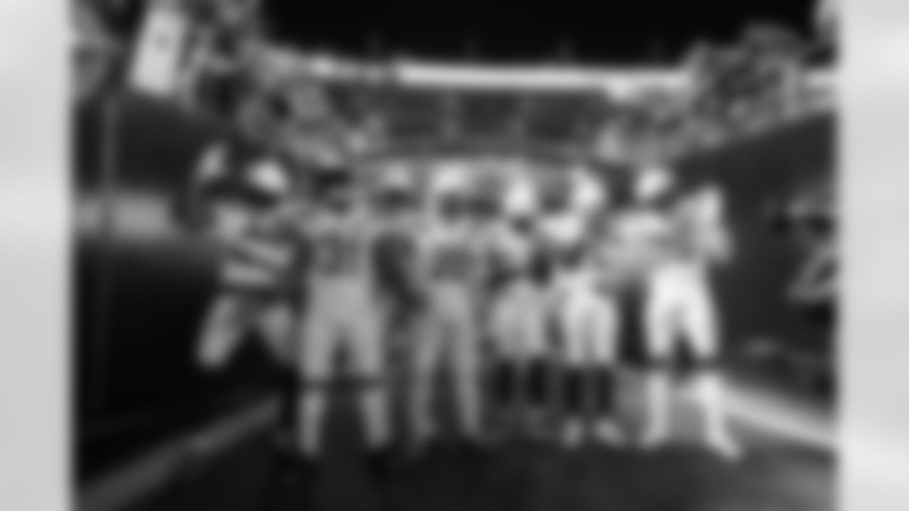 The Bolts pose before taking the field for the Week 13 matchup against the Pittsburgh Steelers at Heinz Field.