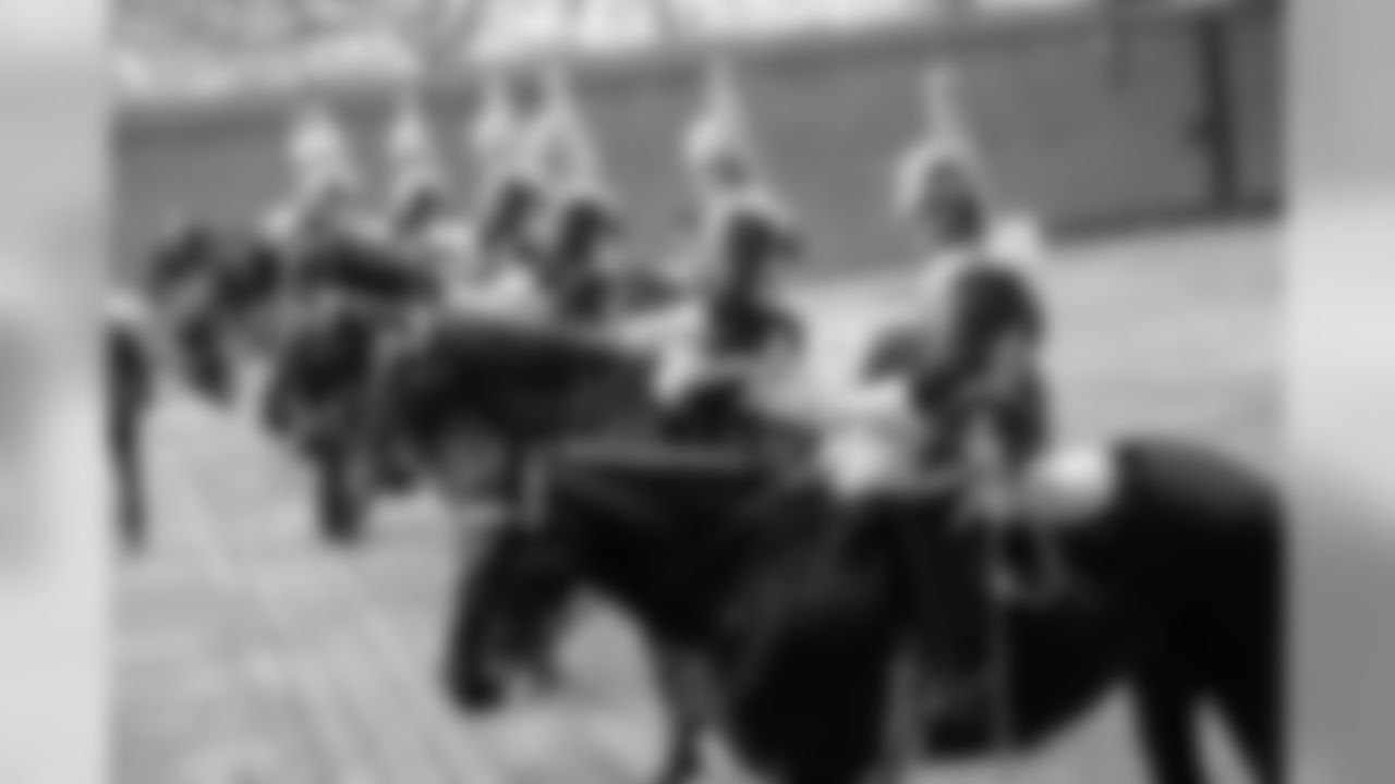 101818_CG_Cavalry_Visit_041