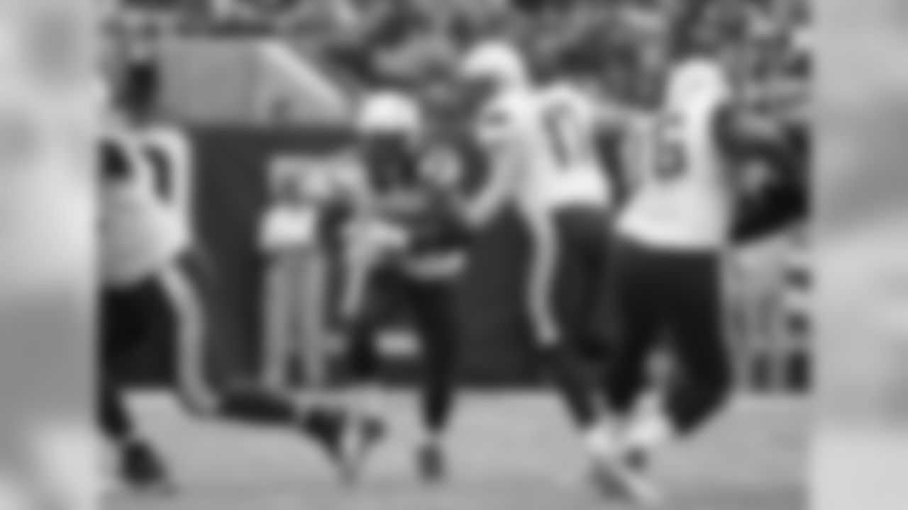 112816_sdvshou_mn_224.jpg