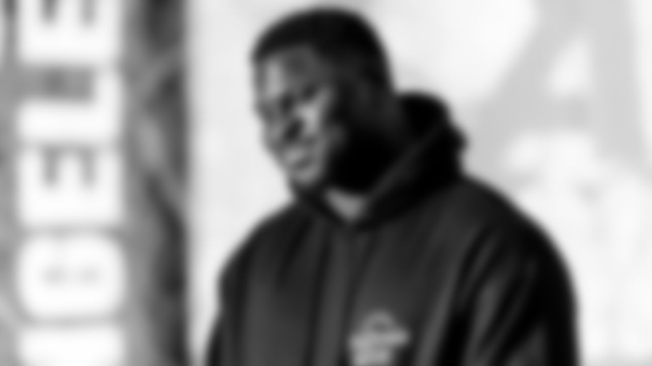 220316_KhalilMack_Studio_MN_034