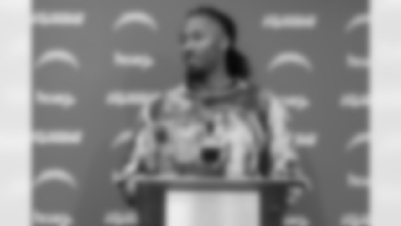 230428_JohnstonPresser_TN_001