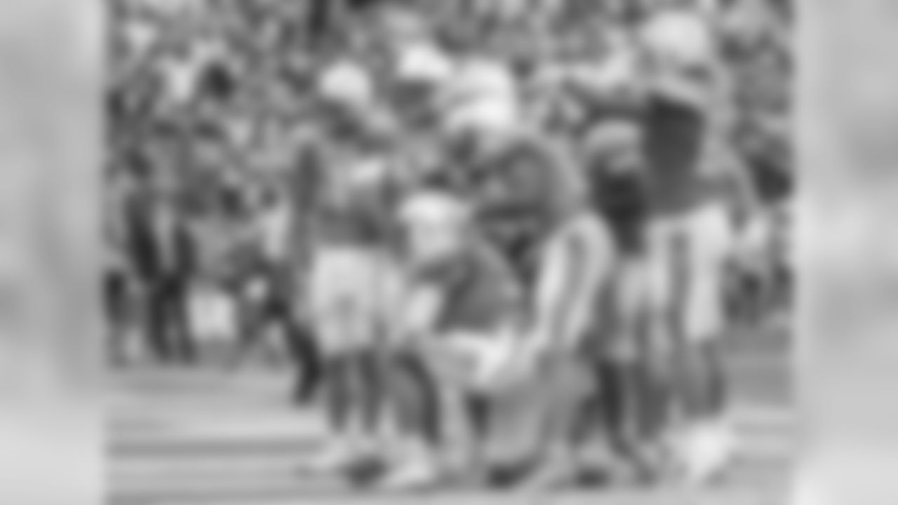 The Bolts pose for a picture after Melvin Gordon's touchdown during the Week 5 matchup against the Oakland Raiders at ROKiT Field at StubHub Center.