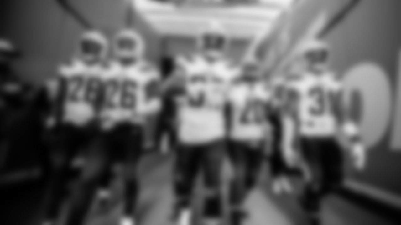 044_191229_LACatKC_MN_189