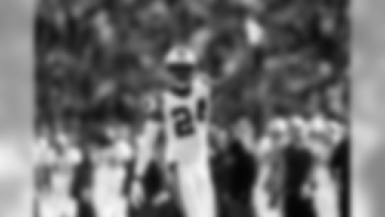Week 5: LAC vs. NYG - Travel - Dexter McCoil