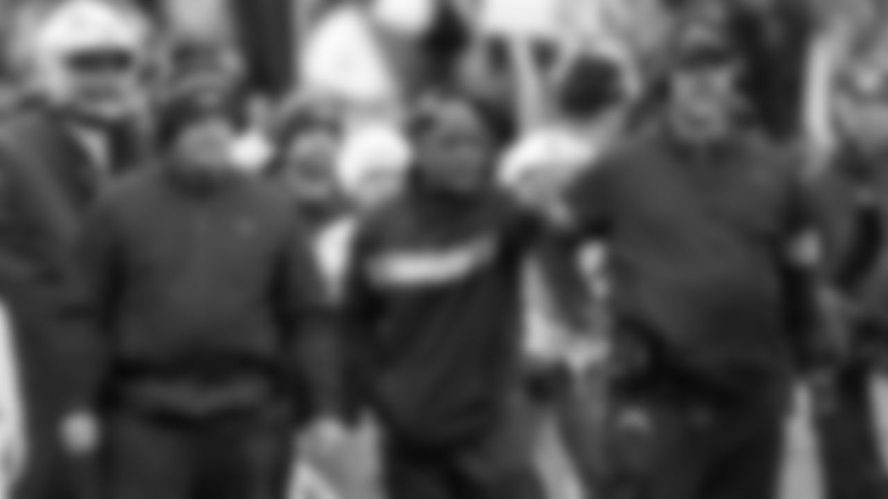 050_191229_LACatKC_MN_864