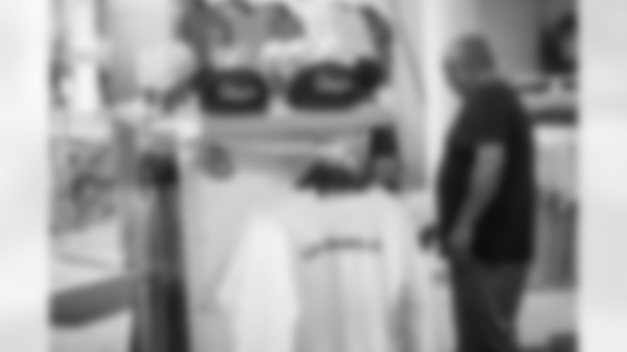 The Los Angeles Chargers play the Las Vegas Raiders on Sunday, October 1, 2023 at SoFi Stadium in Inglewood, CA.
[FINAL SCORE: LAC 24 - LV 17]