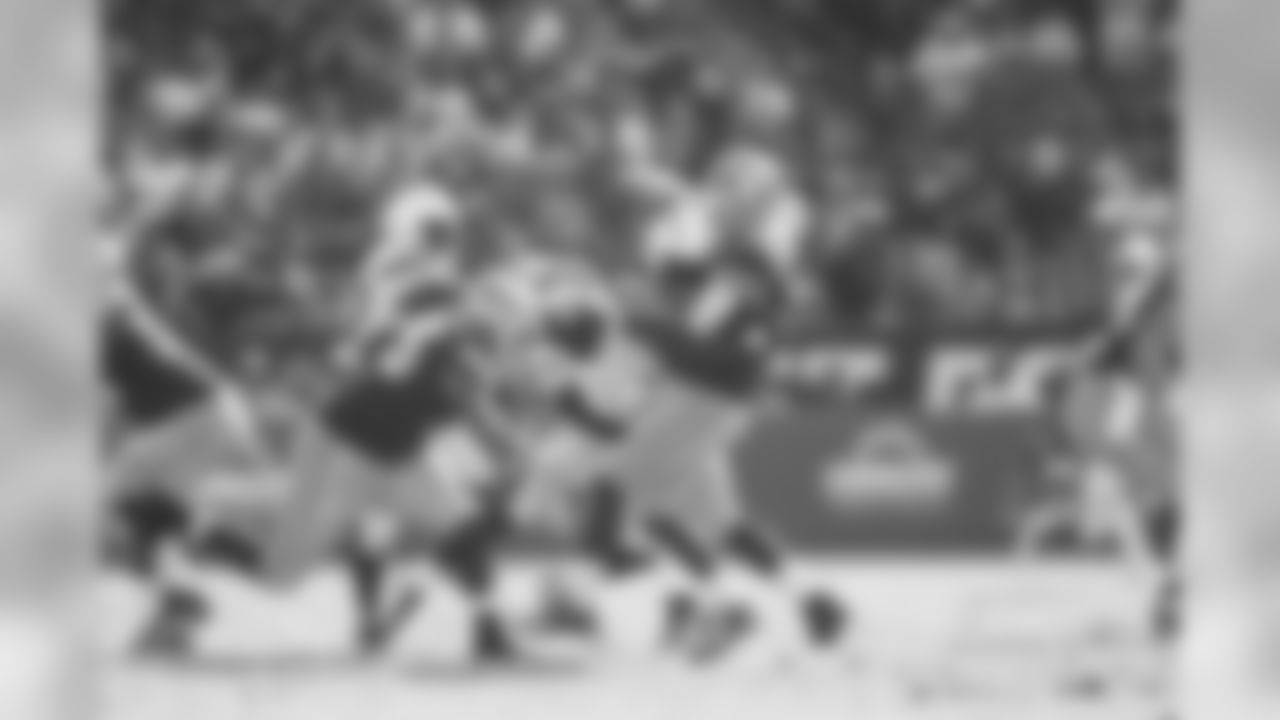 San Fransisco 49ers at Los Angeles Chargers on Saturday, September 30, 2018 in Carson, CA. Final score: 27-29. (Eddie Perlas/Chargers)
@Chargers - - chargers.com - -