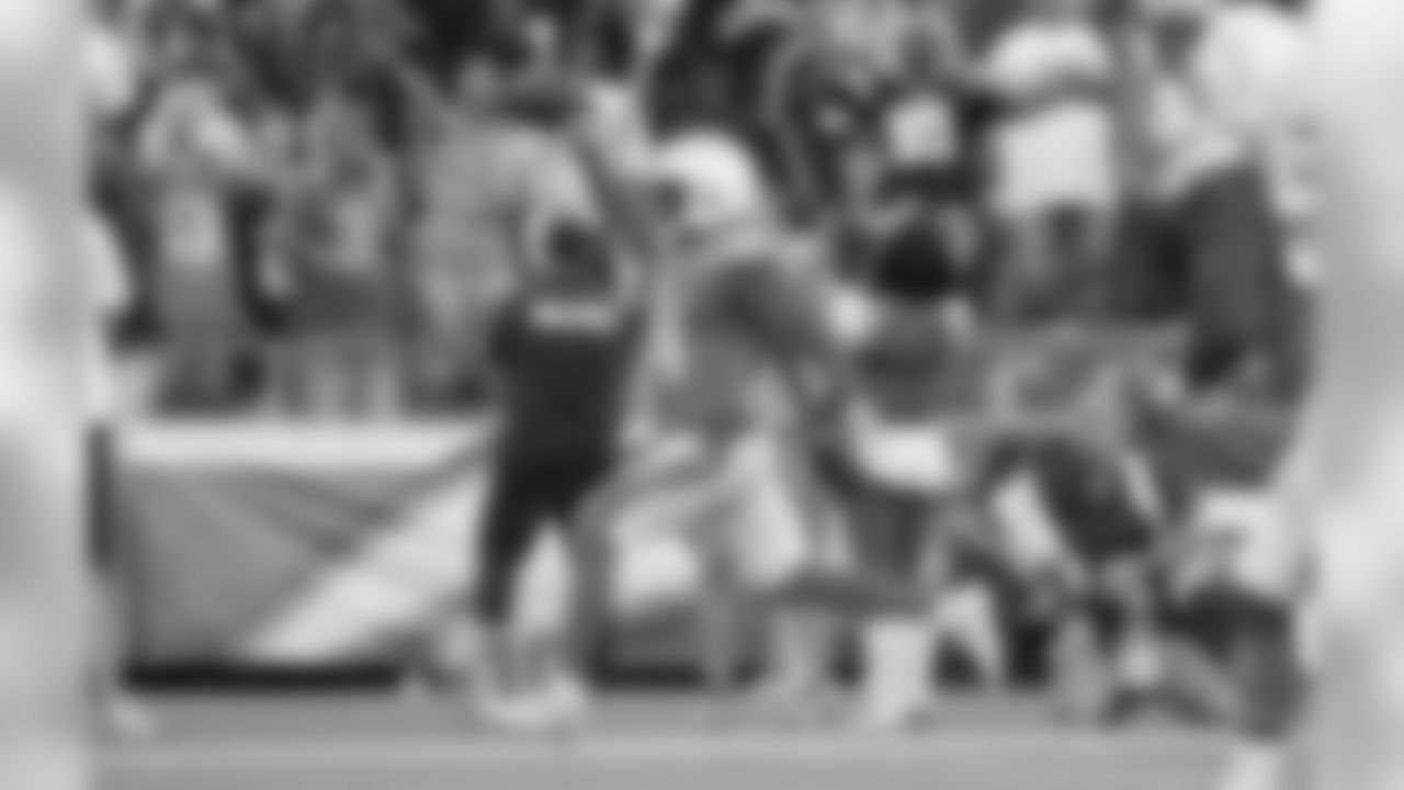 110616_tenvssd_mn_445.jpg