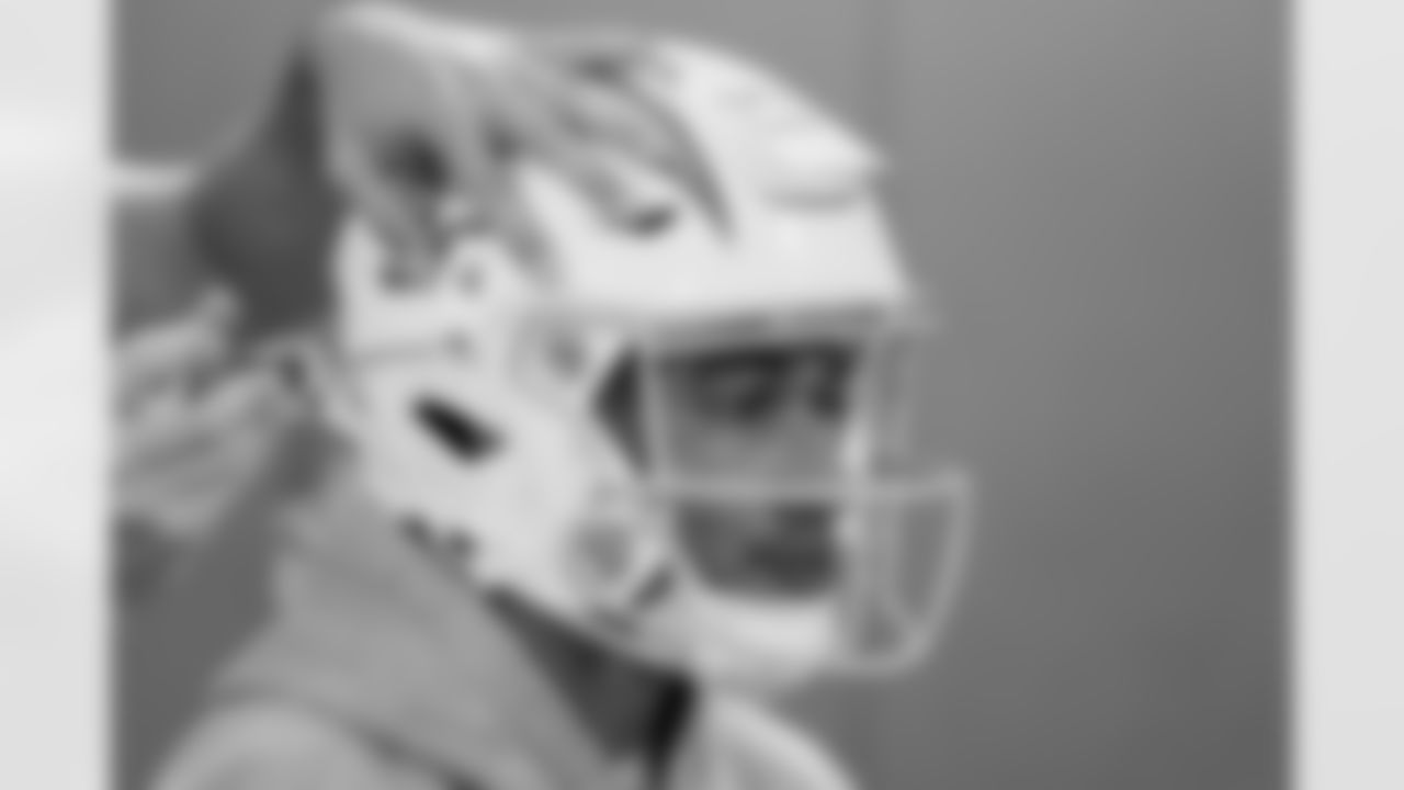 The Chargers 2023 rookie class gets fitted for their gear