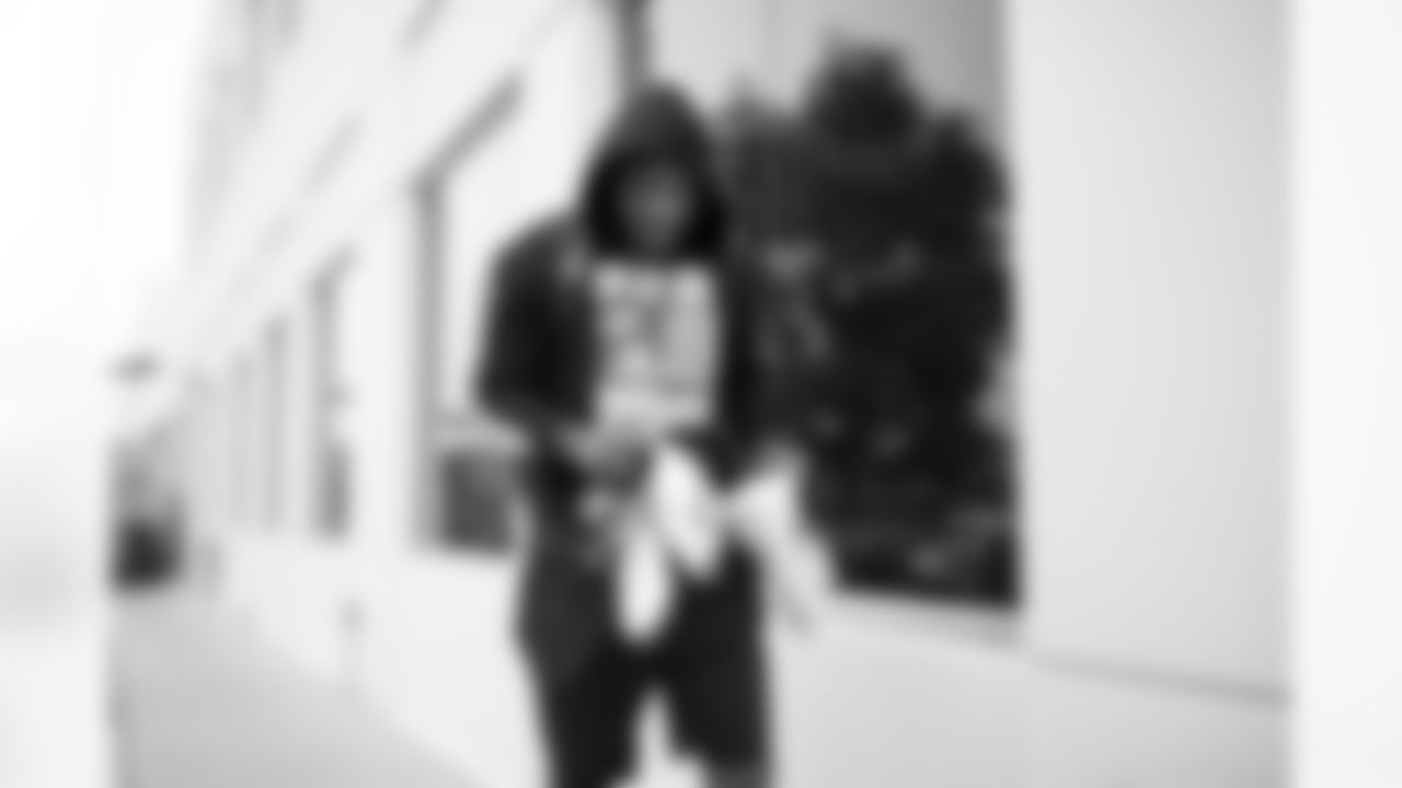 041519_Player_Arrivals_007