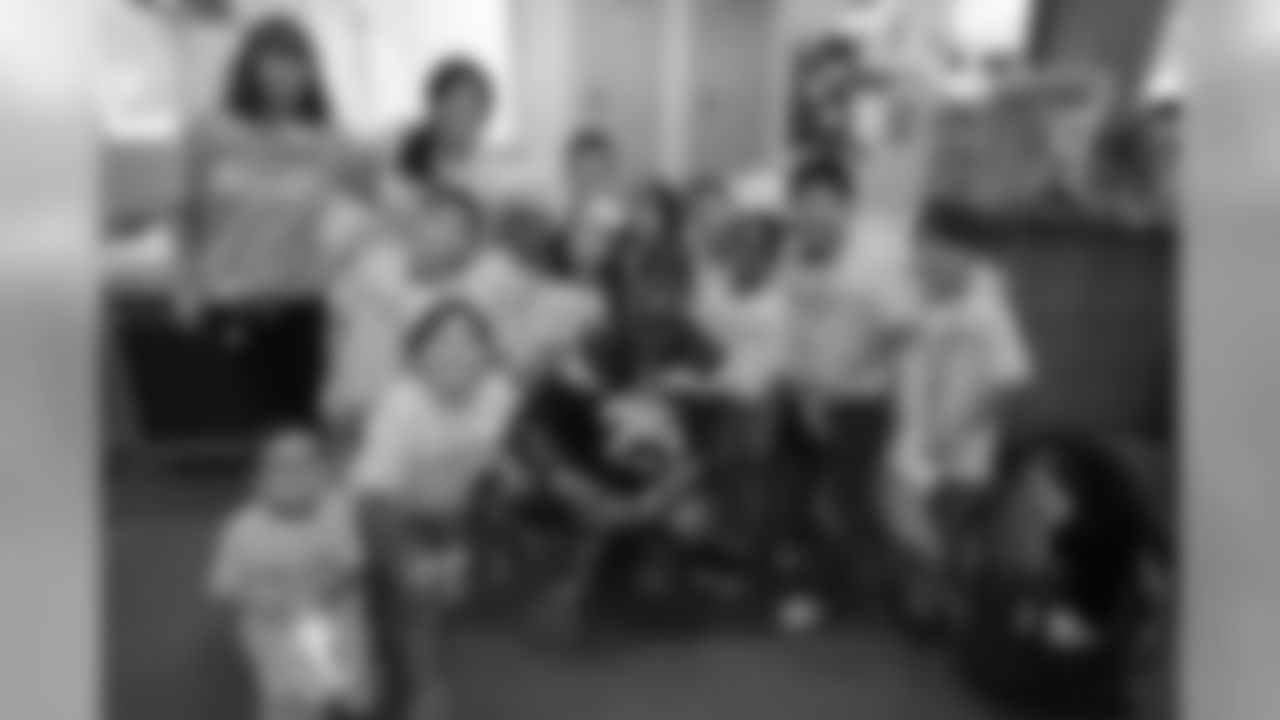 100416_team_smile_010.jpg