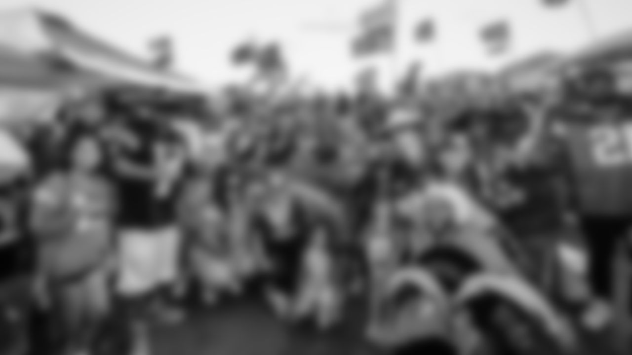 211004_BoltFam_004
