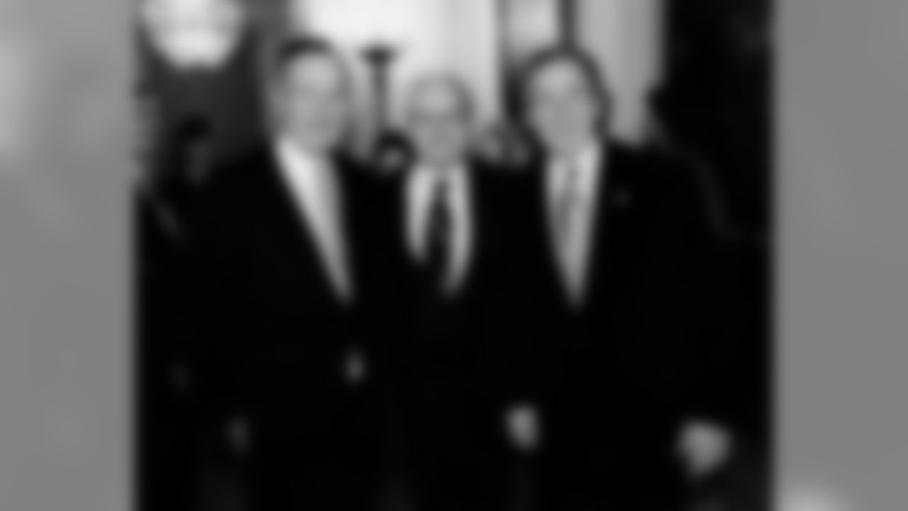 Bush Spanos Bush-2