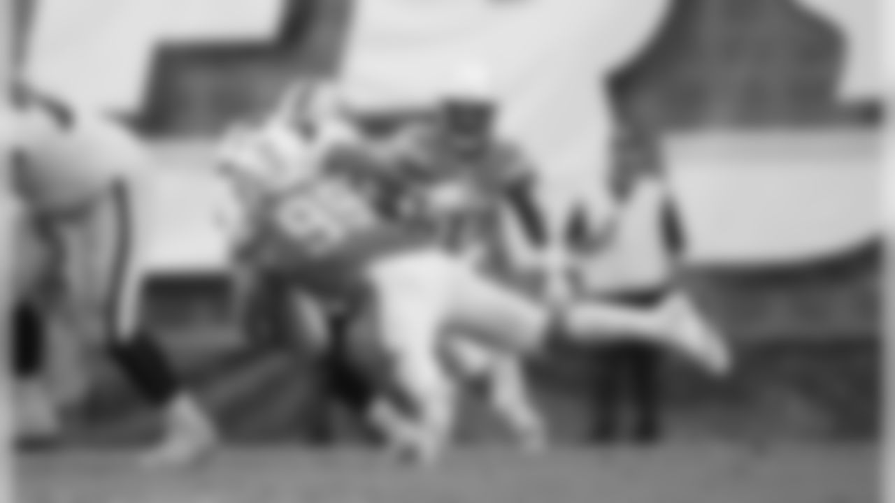121816_oakvssd_mn_318_0.jpg