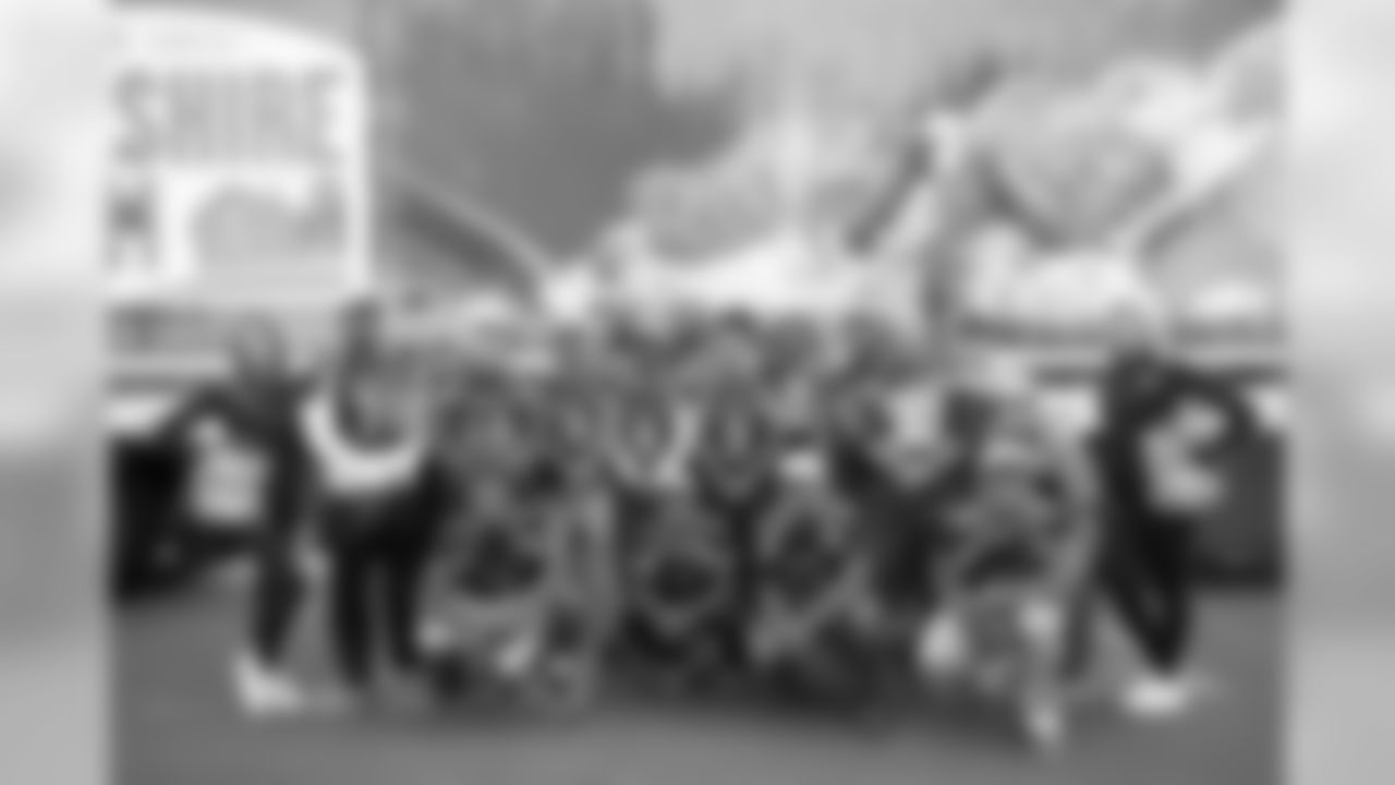 112718_Tyson_Food_Drive_098