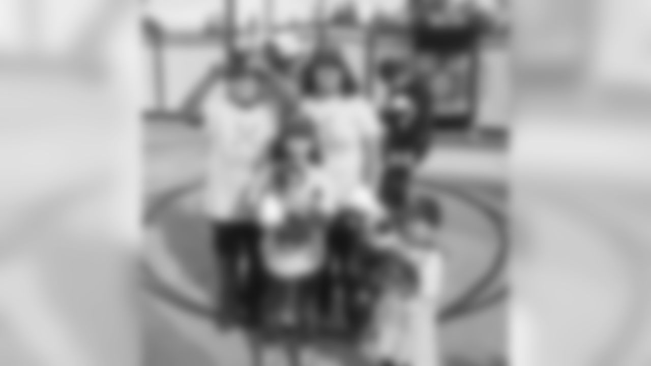 122018_Haywards_Hands096