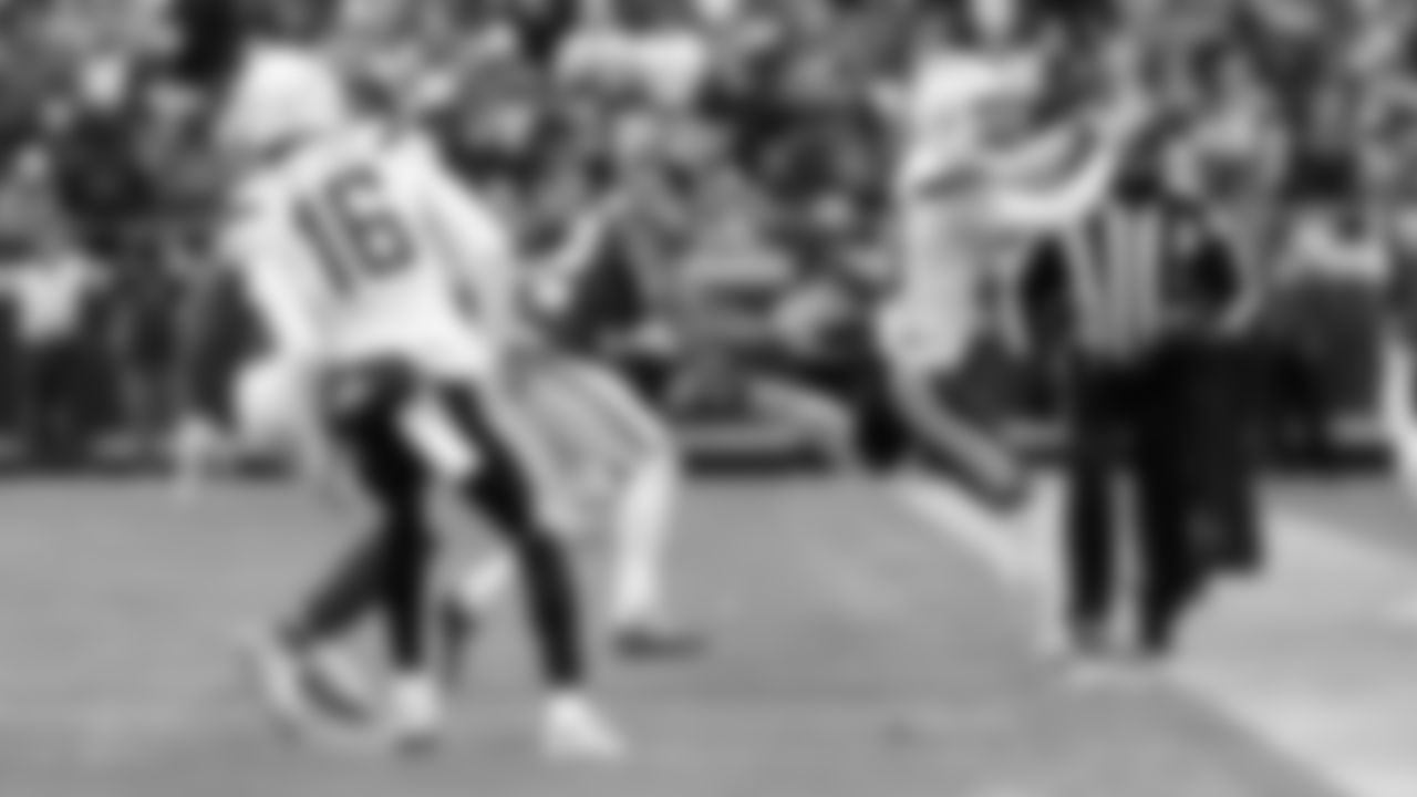 030_191229_LACatKC_TN_169