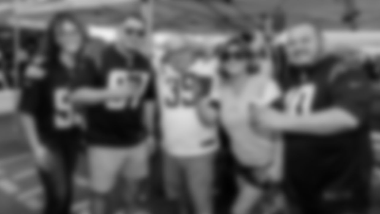 211004_BoltFam_027
