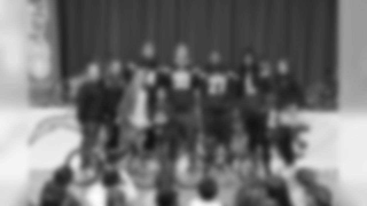 120517_bikegiveaway_107_0.jpg