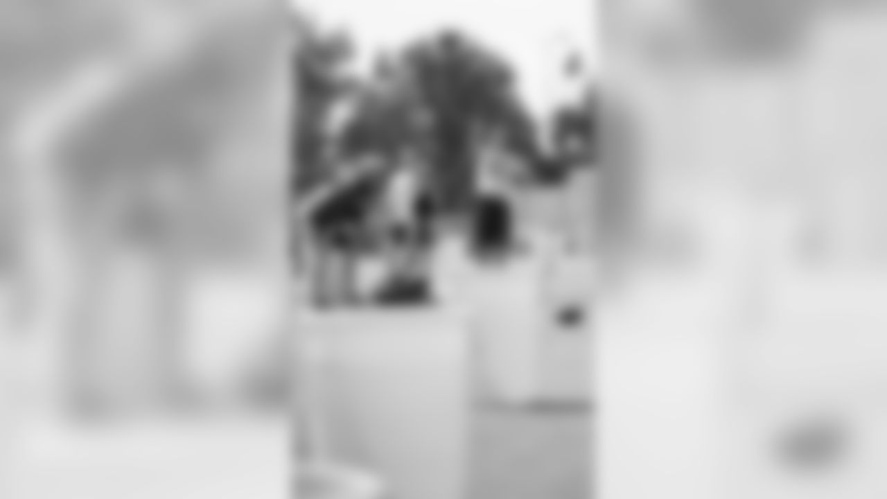 0892418_QB_Challenge_047