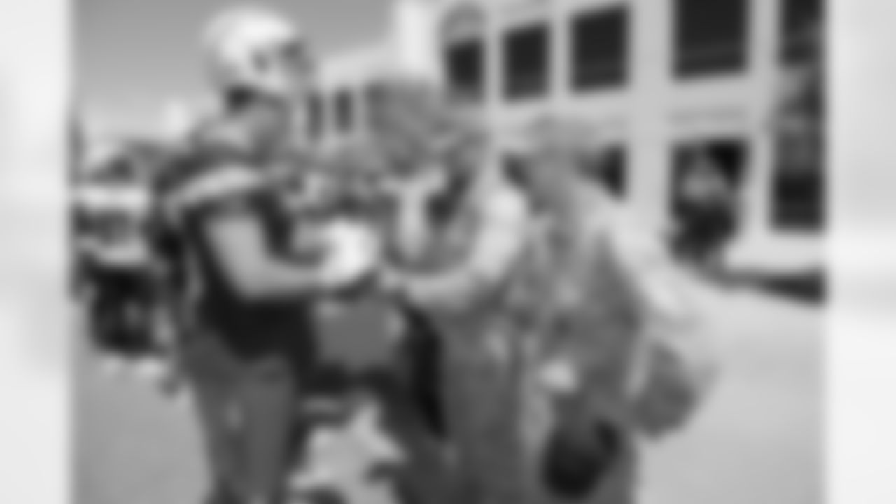 061418_Military_Visit_007
