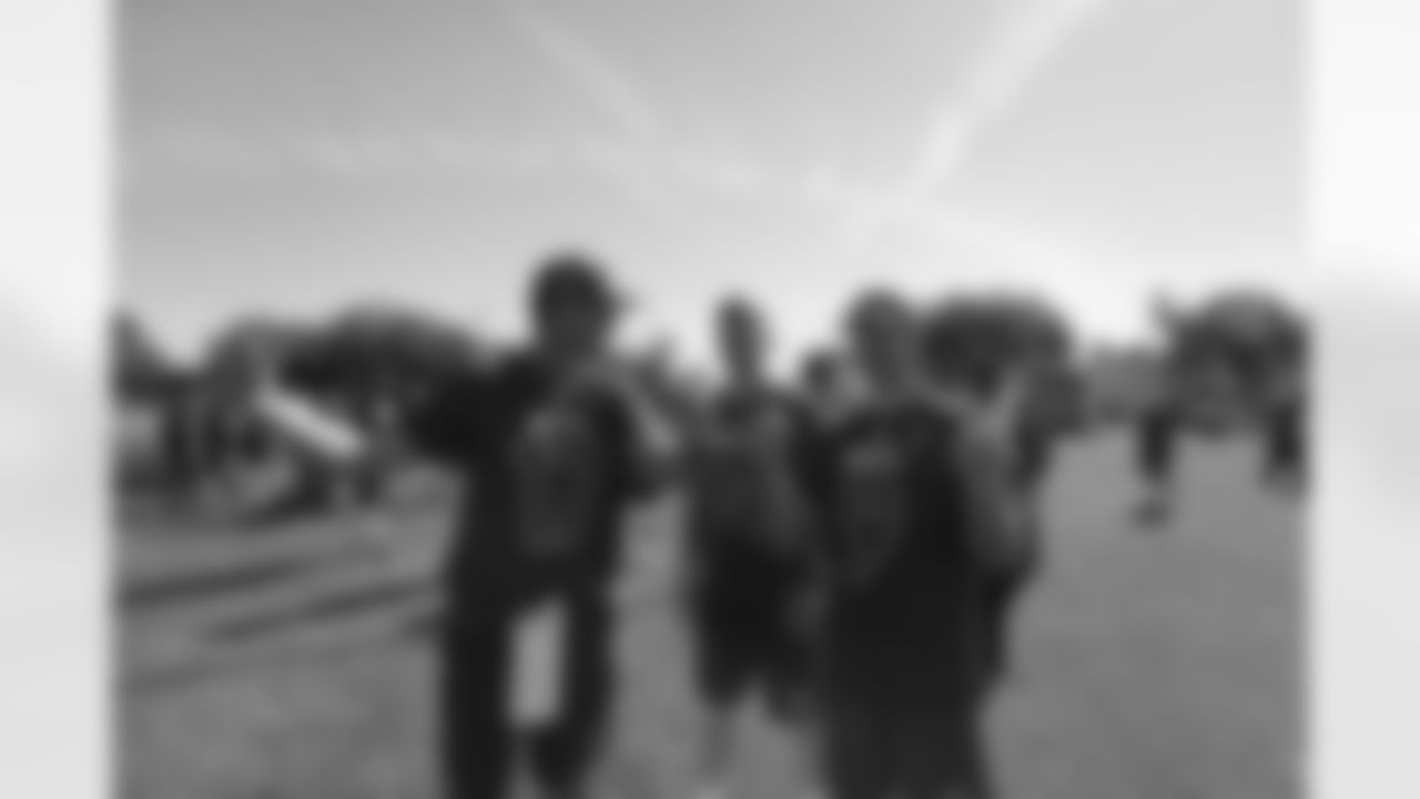 Casey Hayward, Melvin Gordon and Philip Rivers hit the practice field with the best from the NFL in preparation for the 2017 Pro Bowl in Orlando, Florida.