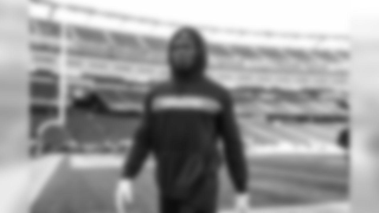 Virgil Green on the field before the Divisional Round matchup against the New England Patriots at Gillette Stadium.