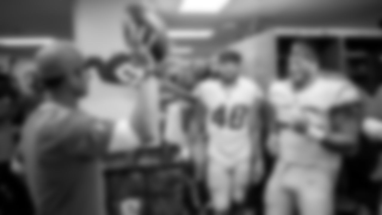 211022_LockerRoom_034