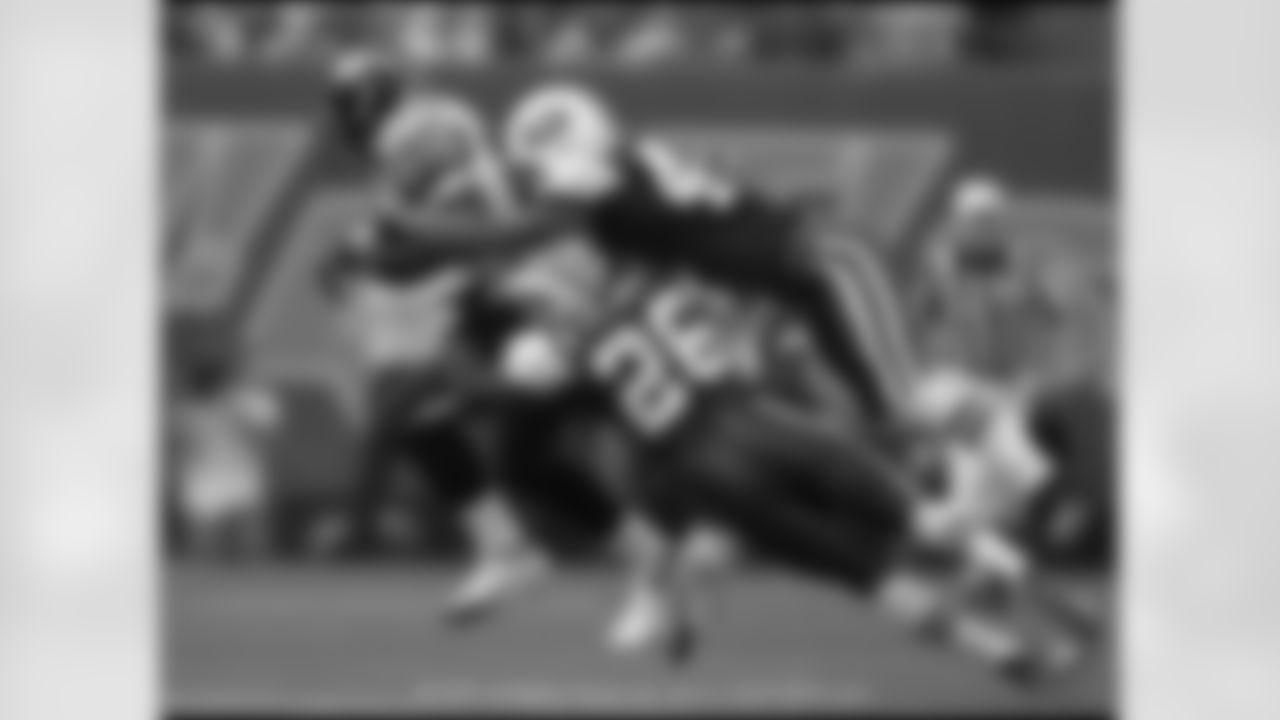 A last minute stand at the Meadowlands gave the Chargers their fifth win of the season. The Bolts stopped New York four times inside their own 10-yard line to preserve a 31-26 victory.