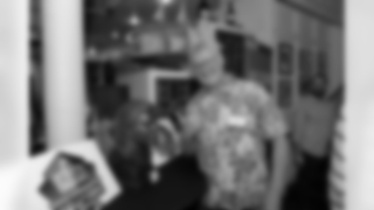 120217_alumni_cannery_007.jpg