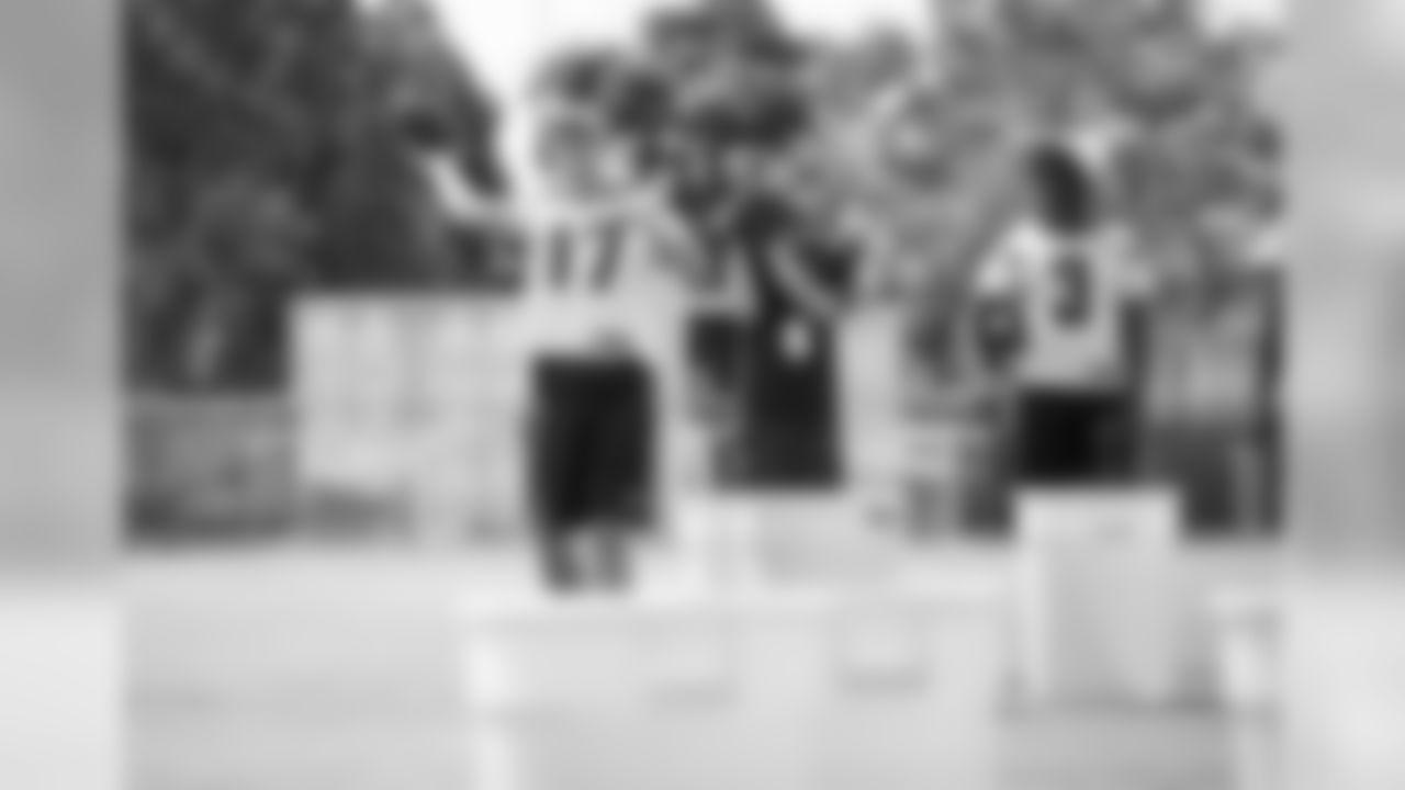 0892418_QB_Challenge_024
