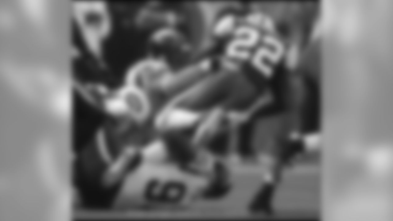 A last minute stand at the Meadowlands gave the Chargers their fifth win of the season. The Bolts stopped New York four times inside their own 10-yard line to preserve a 31-26 victory.