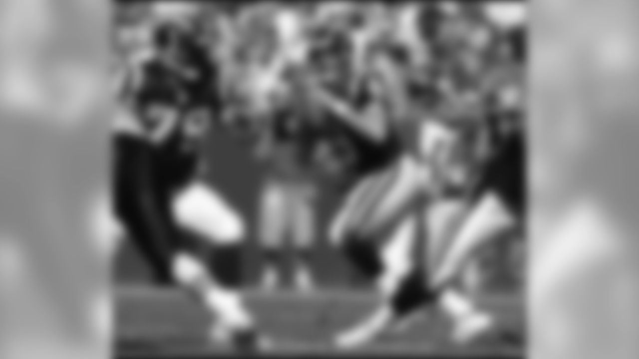 The San Diego Chargers offense took full advantage of the depleted New England Patriots defense en route to a dominating 41-17 victory. (Chargers.com/Mike Nowak)