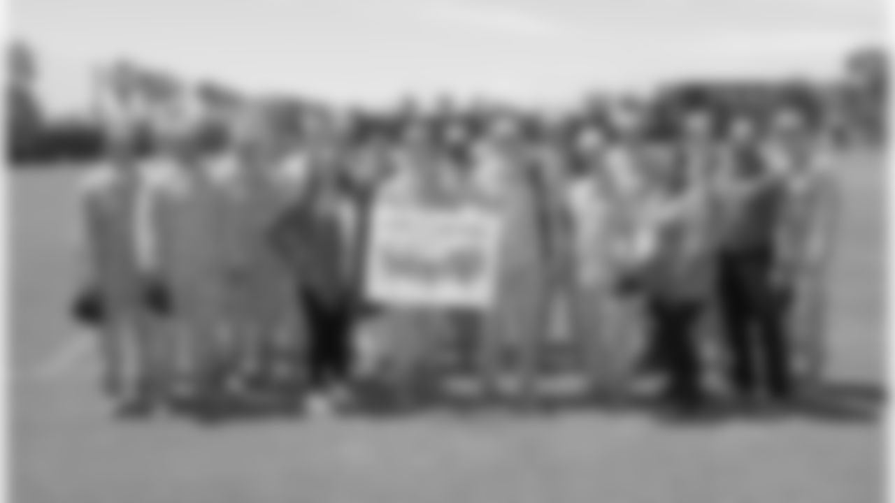 061418_Military_Visit_041