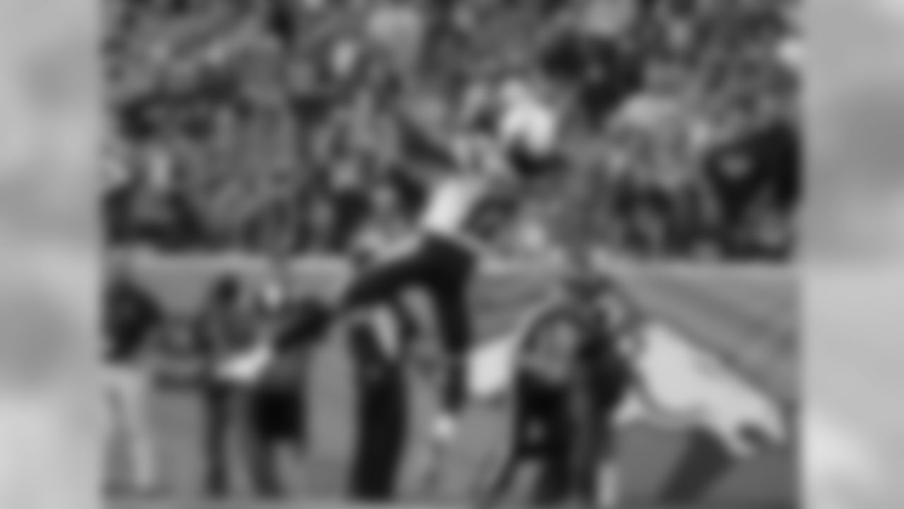 Chargers lose 19-27 against the Denver Broncos at Sports Authority Stadium at Mile High.