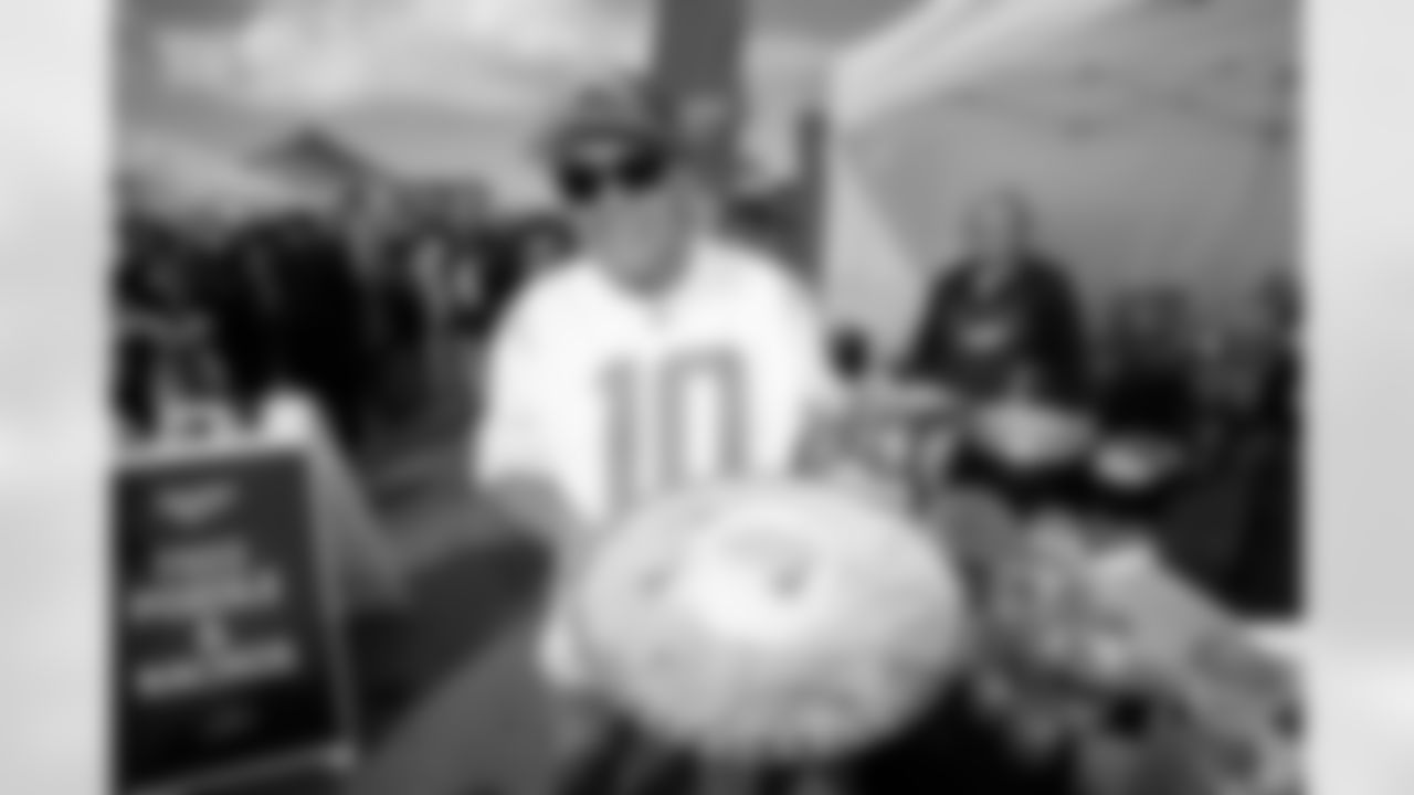 The Los Angeles Chargers play the Las Vegas Raiders on Sunday, October 1, 2023 at SoFi Stadium in Inglewood, CA.
[FINAL SCORE: LAC 24 - LV 17]