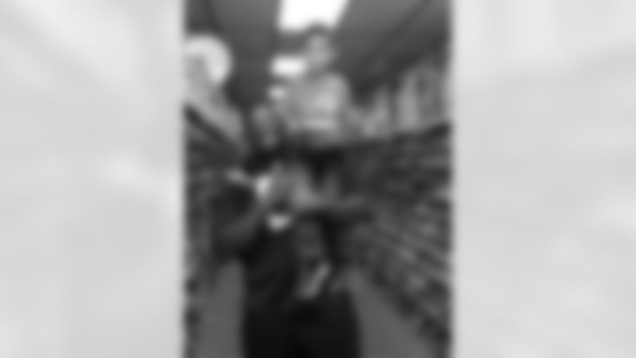 payless_nationalcity_046.jpg
