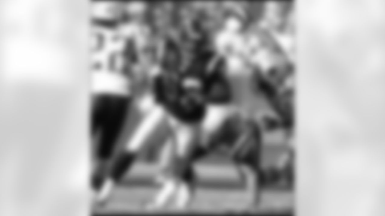 The San Diego Chargers offense took full advantage of the depleted New England Patriots defense en route to a dominating 41-17 victory. (Chargers.com/Mike Nowak)