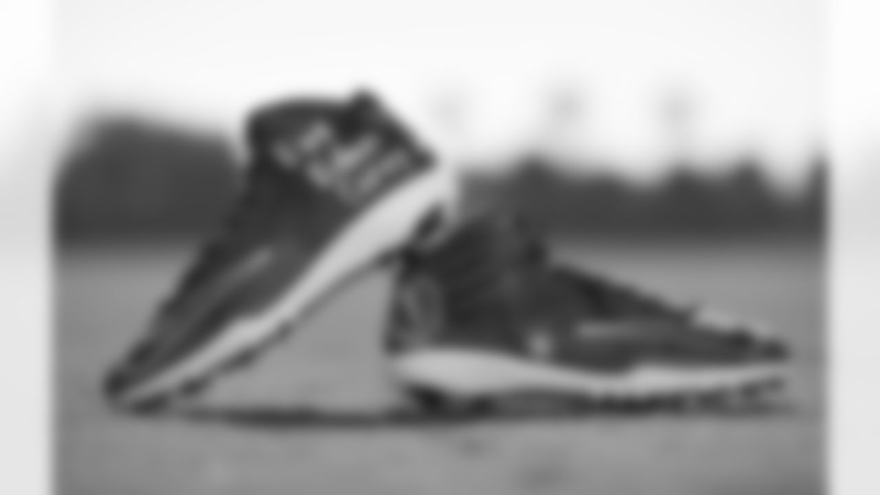 112117_cleats_039.jpg
