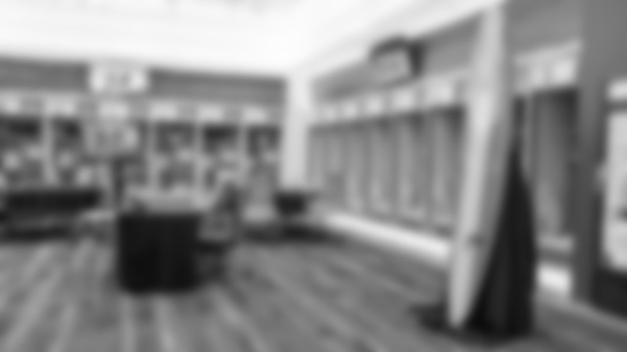 220428_DraftRoomGallery_002